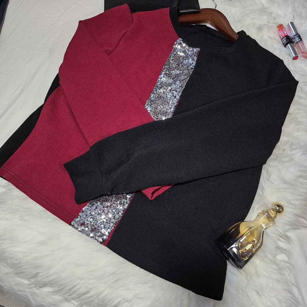 Elegant Black and Red Women's Sweater with Sequins
